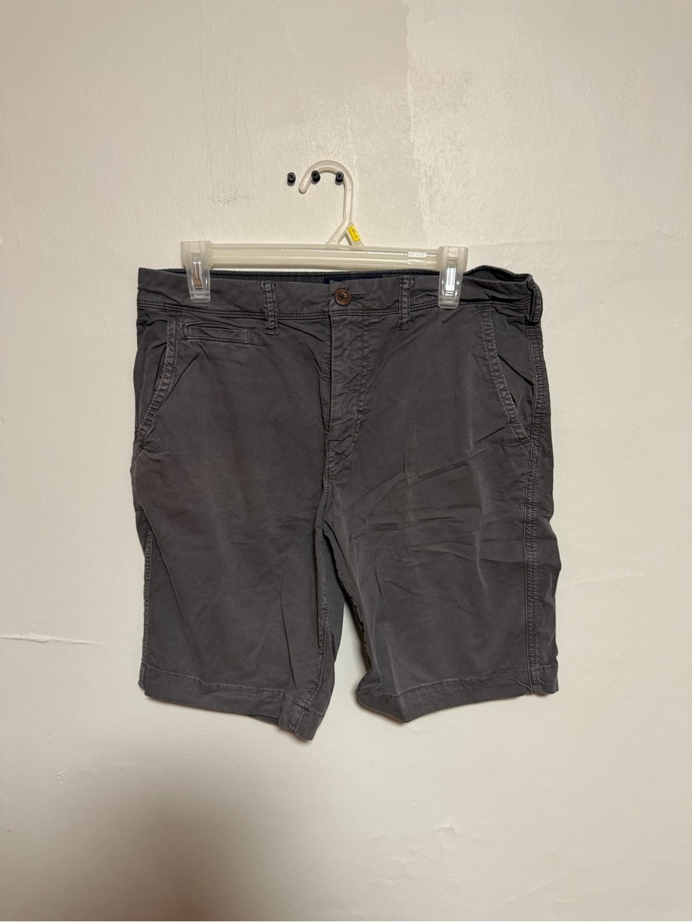 Men's Casual Gray Shorts - Classic Everyday Style